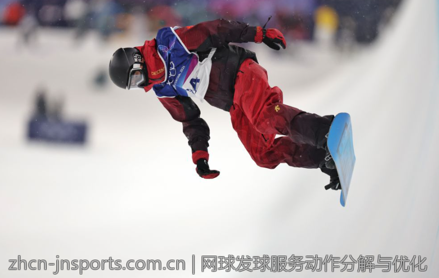 网球发球服务动作分解与优化
